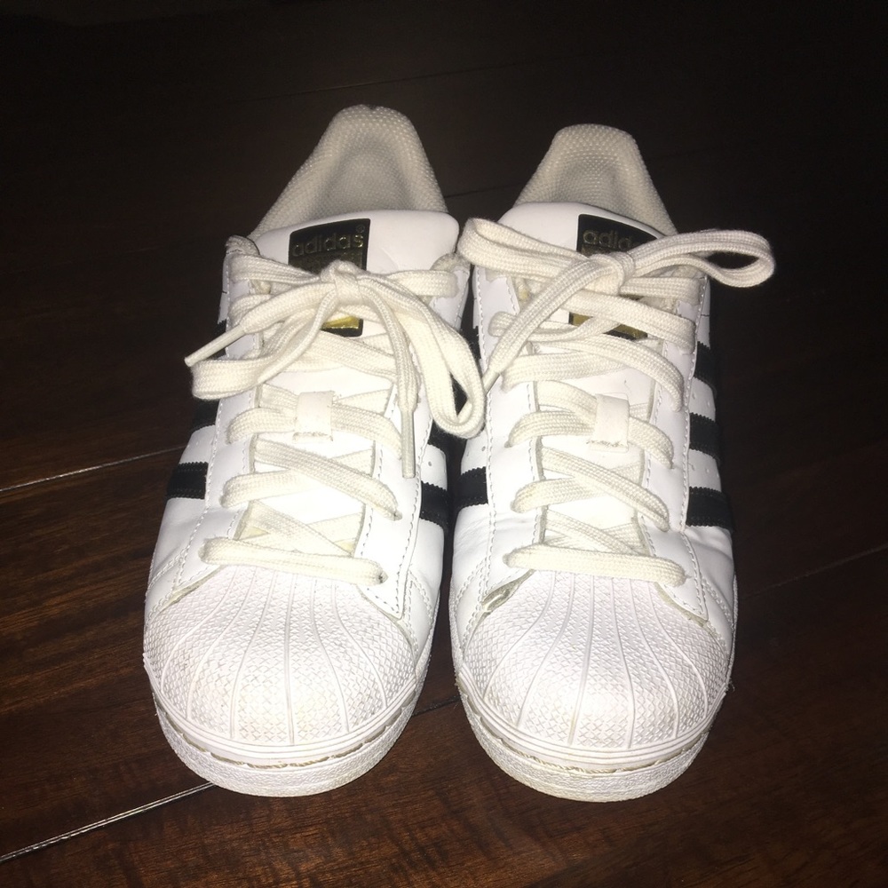 Lightly worn Adidas sneakers!